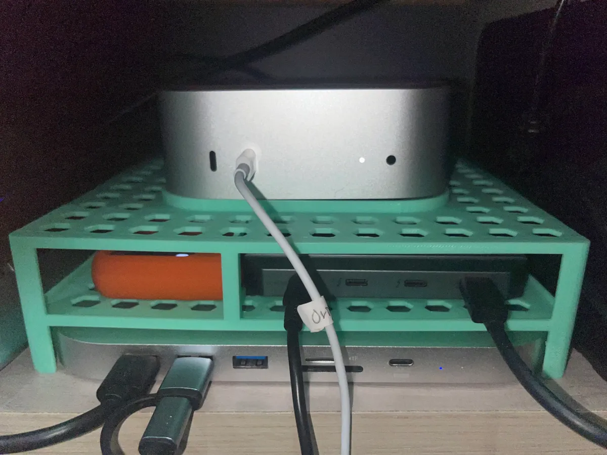 Mac Mini M4 stand 3 levels for hub and accesories