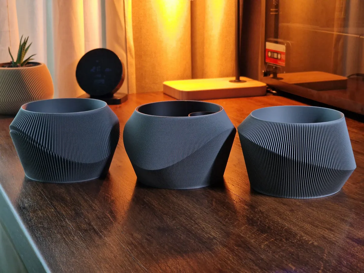 Wavy Facade Planters, Japanese Parametric Design, photo 3 of 4 - Wavy Facade Planters, Japanese Parametric Design Garden & Outdoor