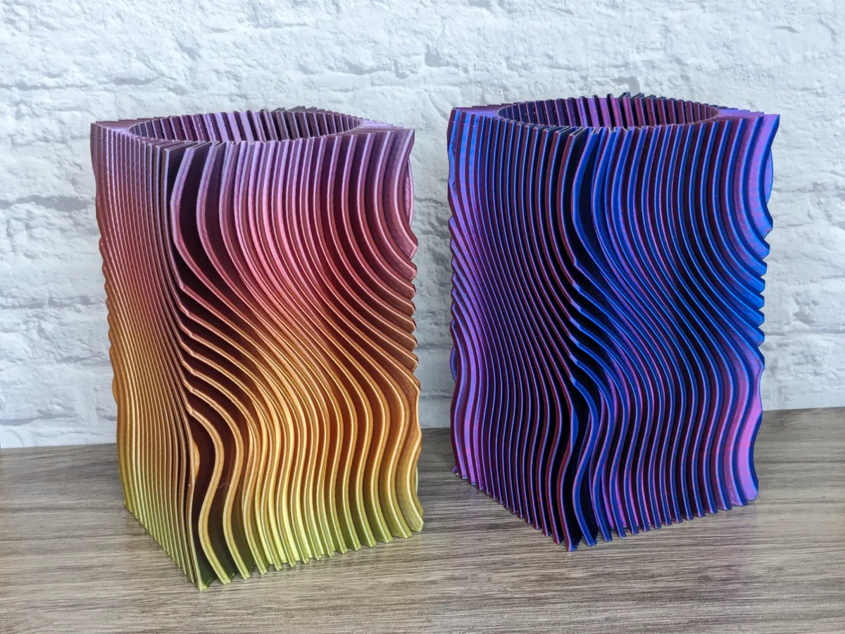 Pencil Cup: Ribbed Cube Spiral (Vase mode !)