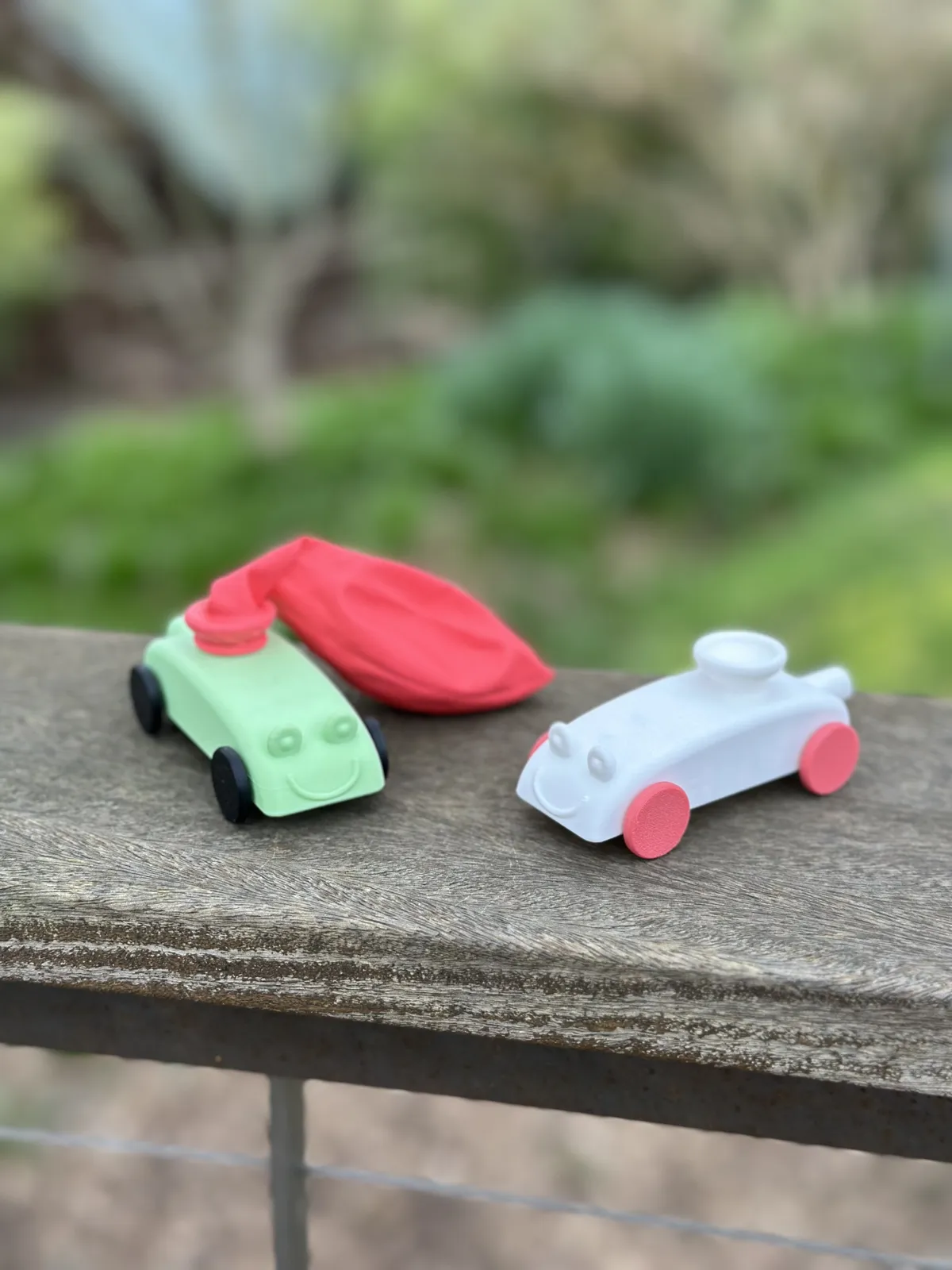 Balloon Car - Air Powered Toy, photo 3 of 4 - Balloon Car - Air Powered Toy Gifts & Occasions