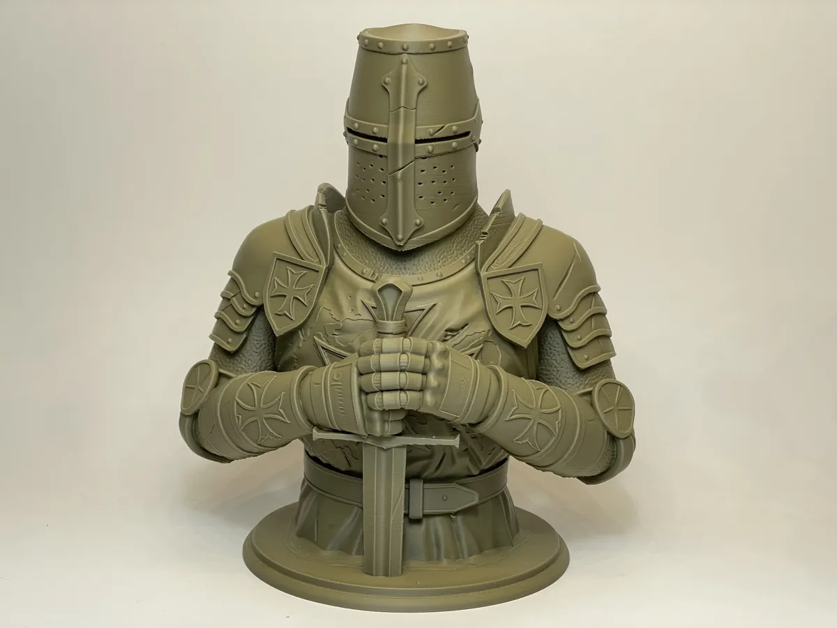 Stoic Templar Knight Bust, War Torn Crusader, photo 3 of 4 - Stoic Templar Knight Bust, War Torn Crusader Figurines & Collectibles