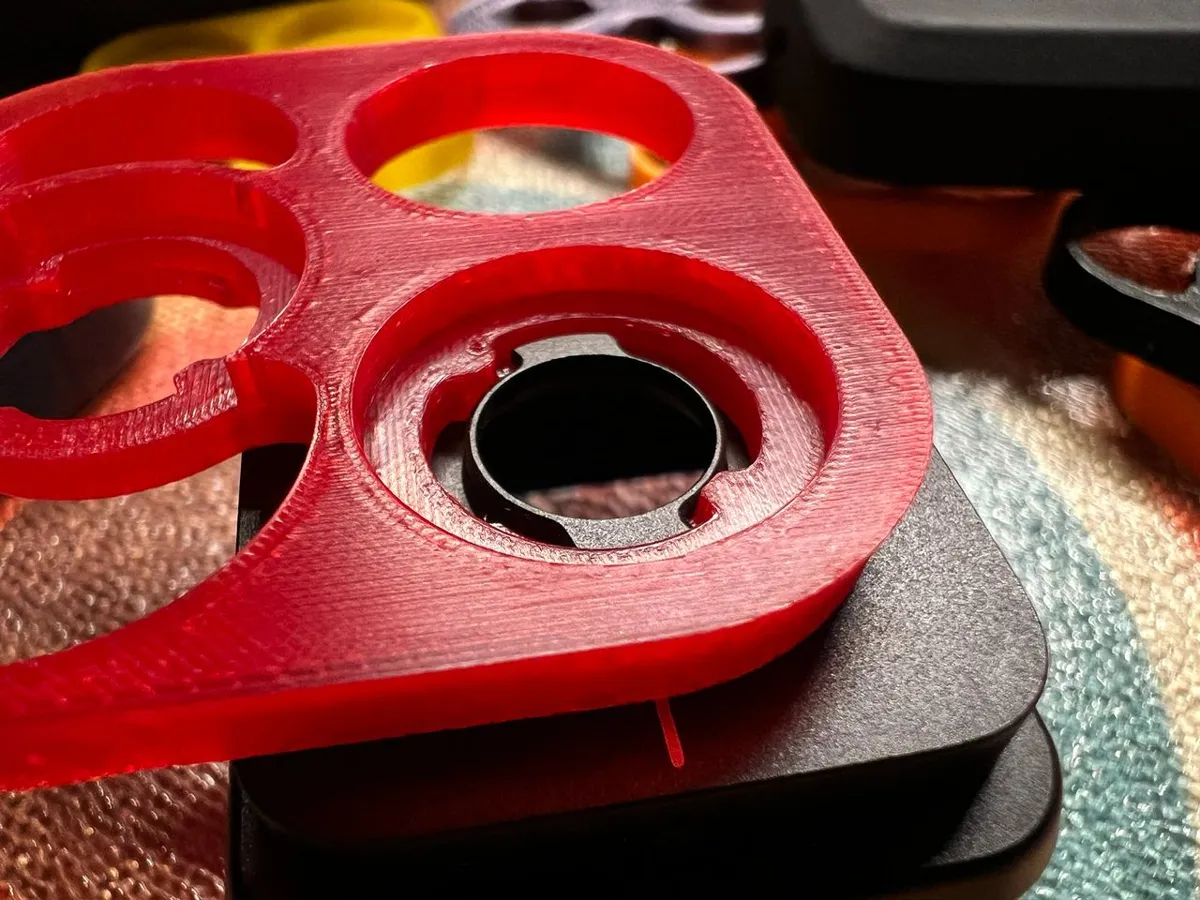 iPhone 15 Pro Moment M-Series Lens Mount, photo 3 of 4 - iPhone 15 Pro Moment M-Series Lens Mount Tools