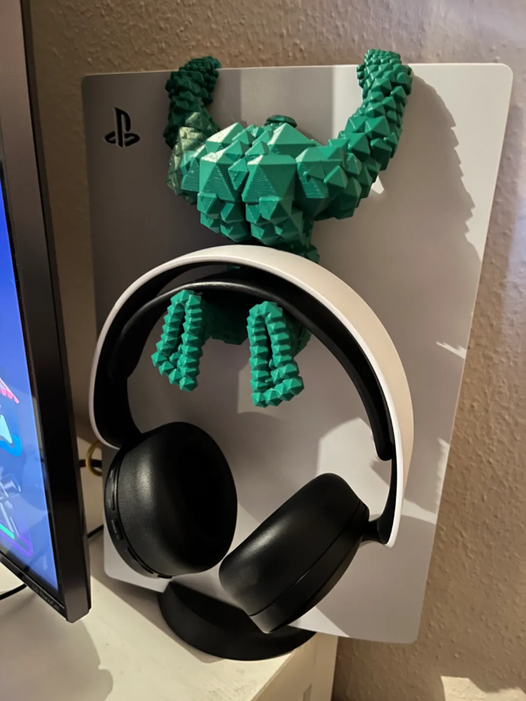 HULK Headsetholder PS5/PS5 Pro, photo 3 of 4 - HULK Headsetholder PS5/PS5 Pro Miniatures