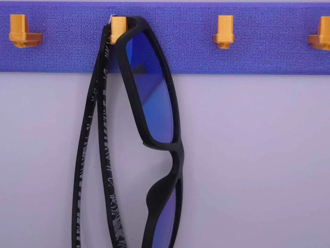 "The Shade Holster" a Sunglass rack