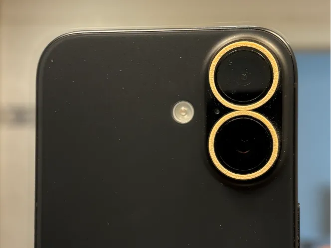 iPhone 16 Camera Protection Ring