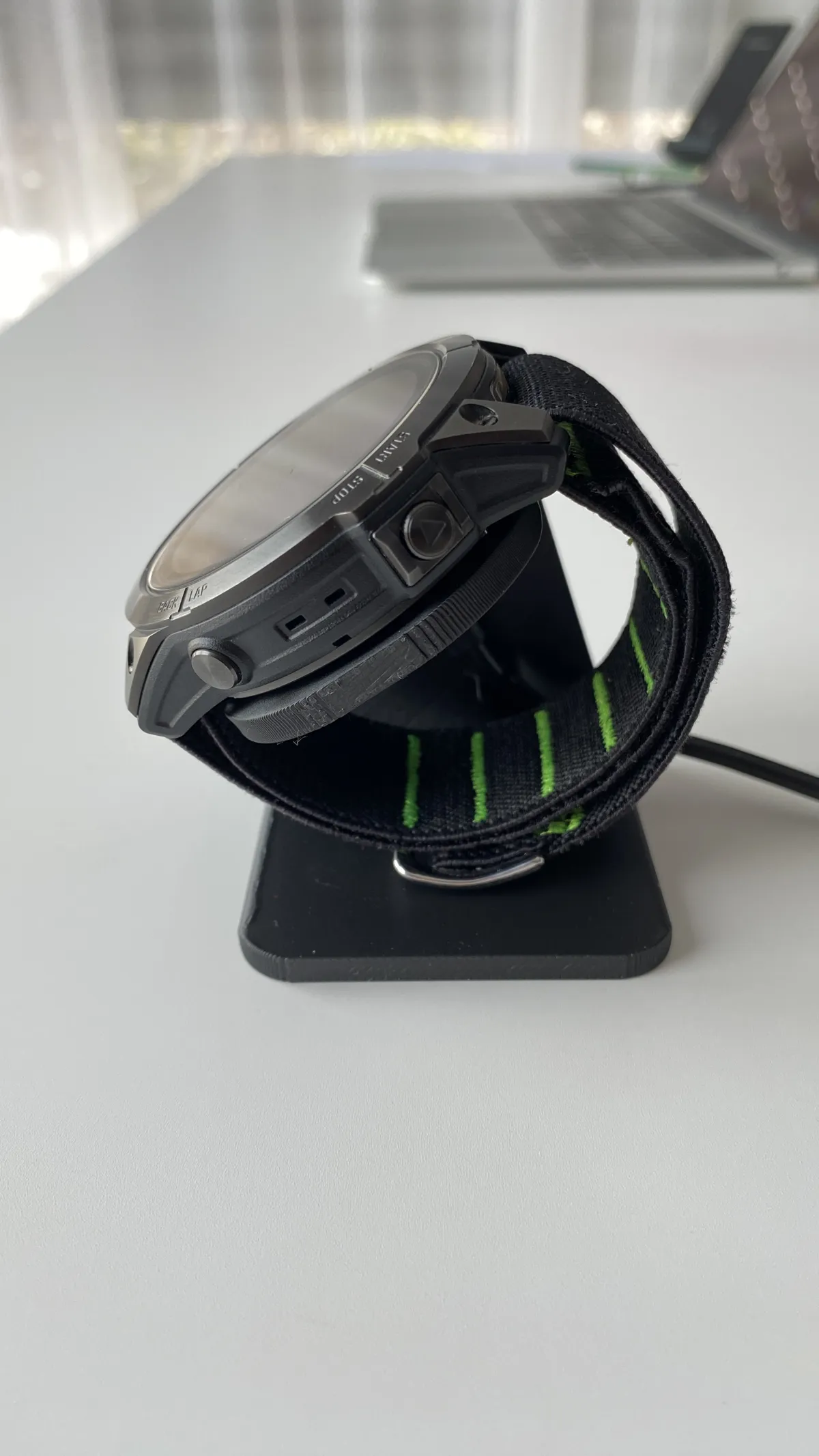 Garmin EPIX 2 PRO 51mm Charging Stand, photo 4 of 4 - Garmin EPIX 2 PRO 51mm Charging Stand Mobile & Device Accessories