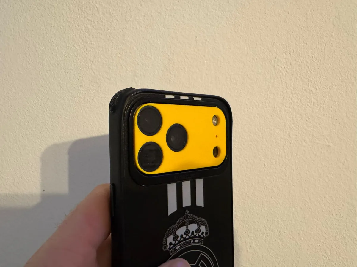 iPhone 17 Pro Camera Dust Guard