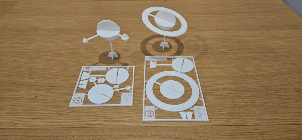 Planet with Rings - Flat Space 2 - Kit Card, photo 4 of 4 - Planet with Rings - Flat Space 2 - Kit Card Learning & STEM