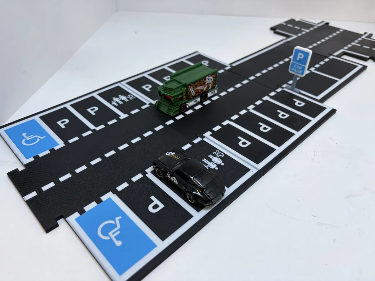 Ultimate Toy Car Roads - Parking Plaza, photo 2 of 4 - Ultimate Toy Car Roads - Parking Plaza Toys & Games