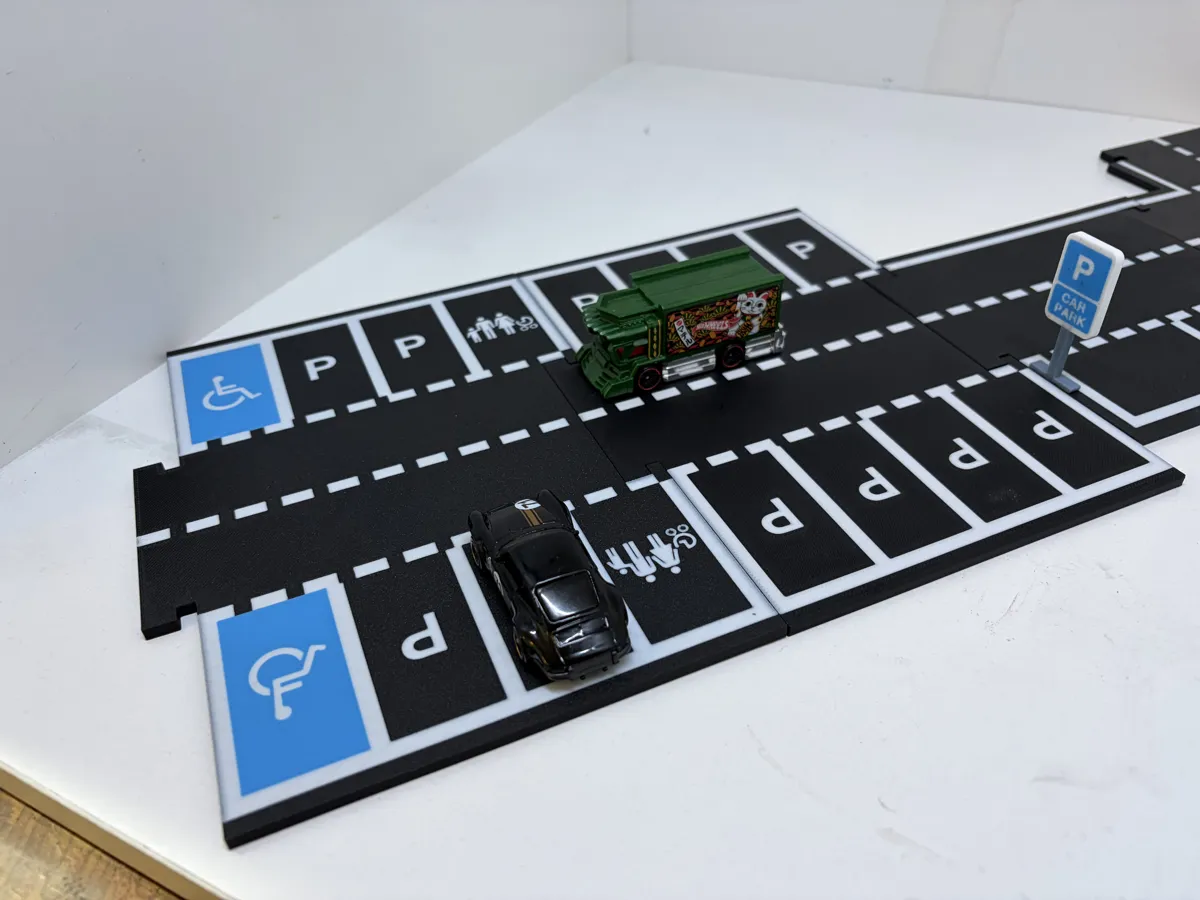 Ultimate Toy Car Roads - Parking Plaza, photo 3 of 4 - Ultimate Toy Car Roads - Parking Plaza Toys & Games