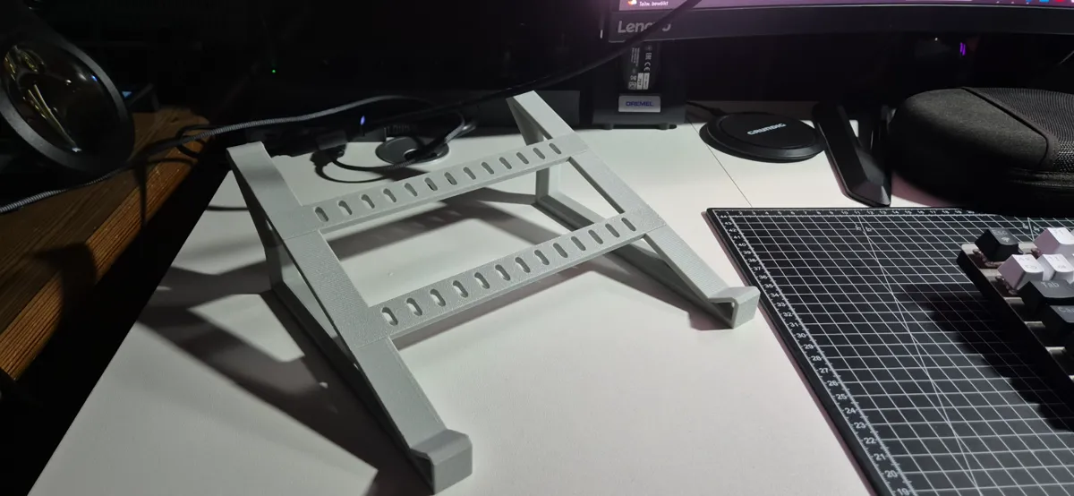 Laptop Stand 7,5cm 18° for W >22cm H <21cm bottom, photo 3 of 4 - Laptop Stand 7,5cm 18° for W >22cm H <21cm bottom Household