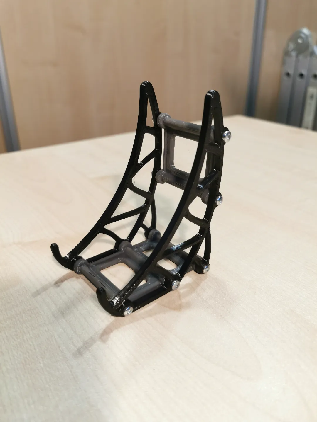 Desktop phone stand - any size, photo 3 of 4 - Desktop phone stand - any size Household