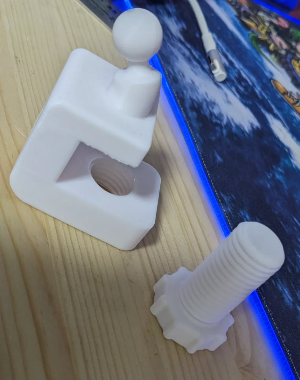 16mm Ball Joint MagSafe Desk Clamp