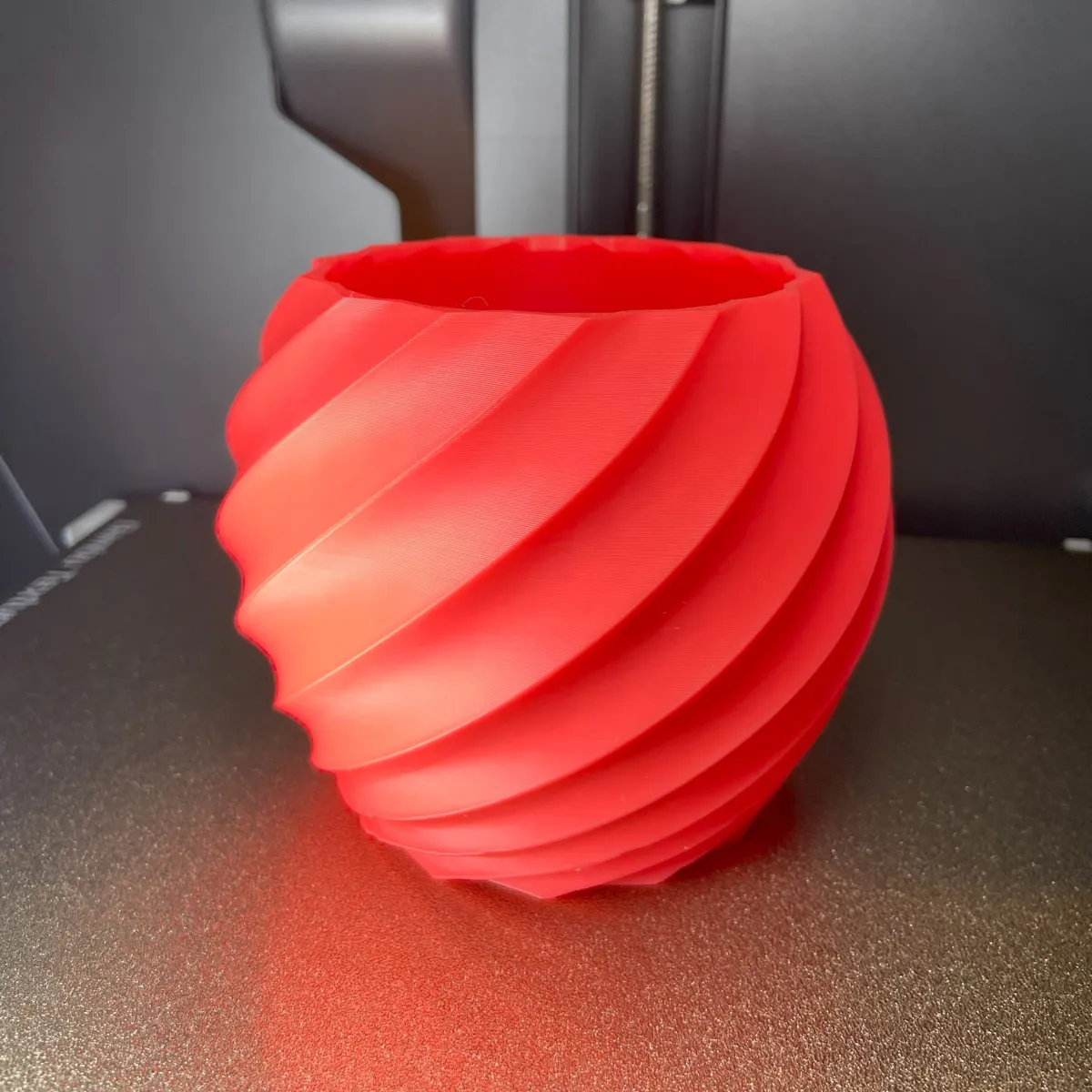 Vase 1 Spiral Vase Plant Pot
