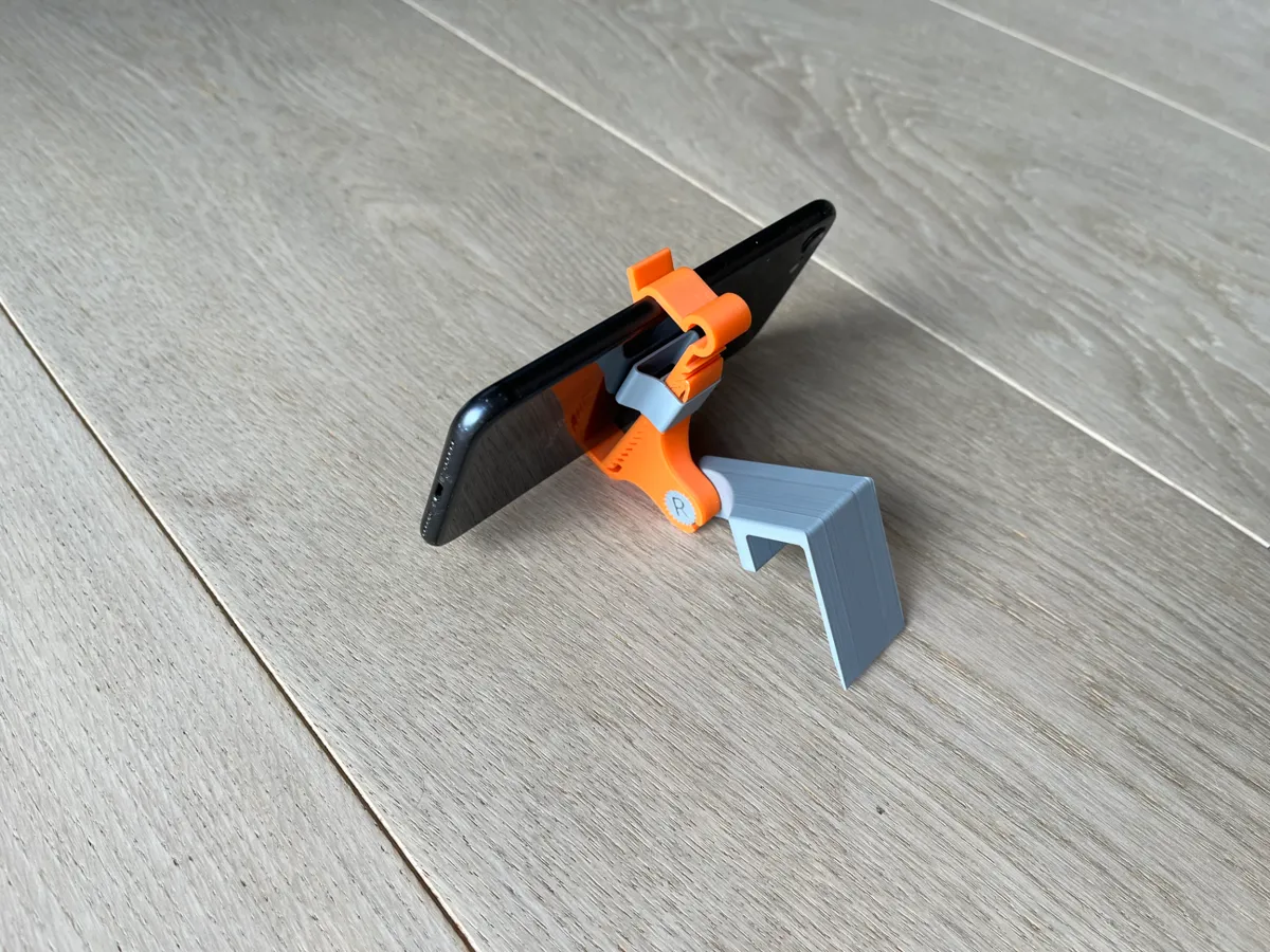 Airplane Tray Mount for Smartphone and Nintendo Switch, photo 2 of 4 - Airplane Tray Mount for Smartphone and Nintendo Switch Hobby & DIY