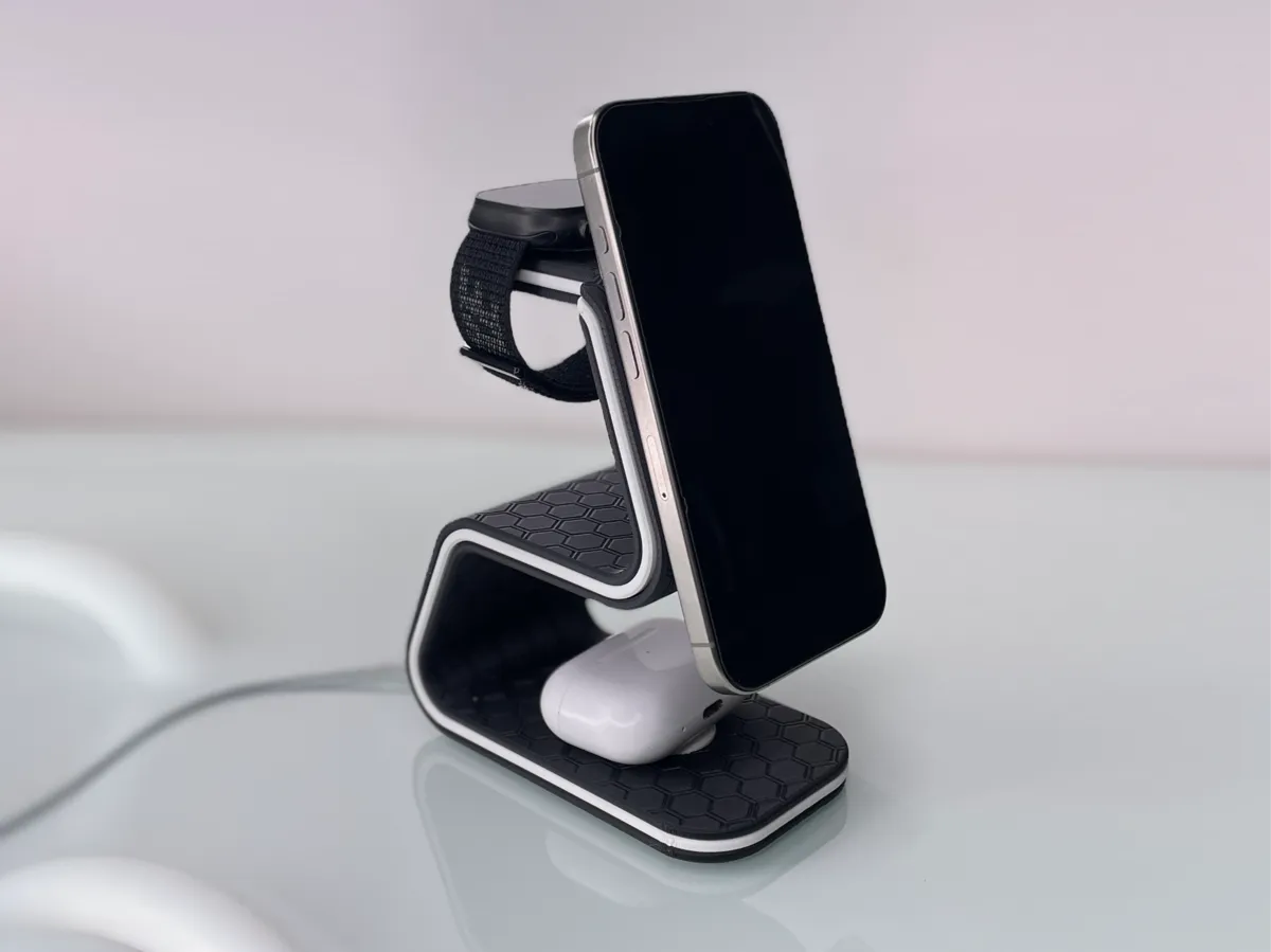 Apple MagSafe 3-in-1 Charging Stand
