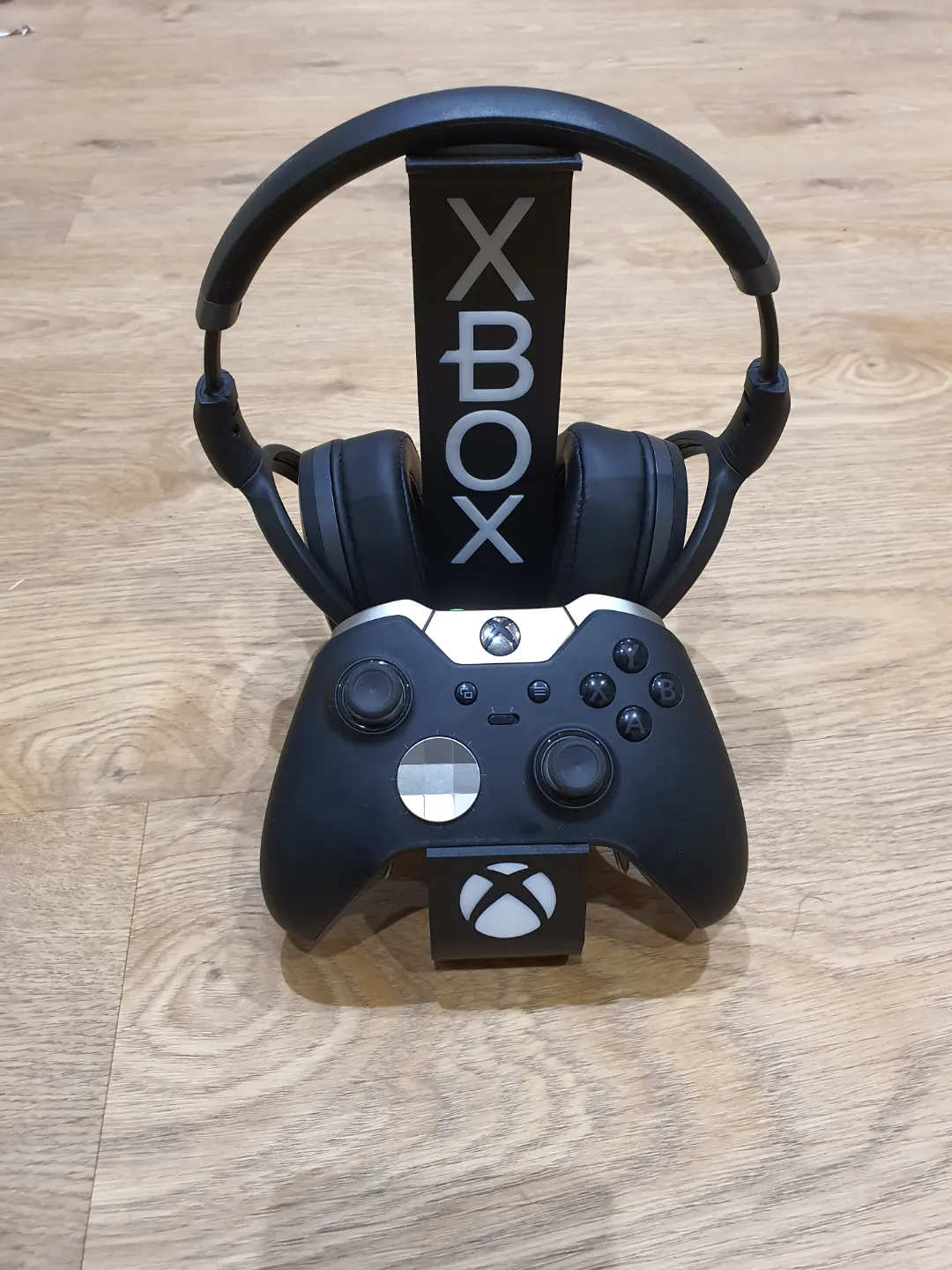 Xbox Controller and Headset Desk Tidy