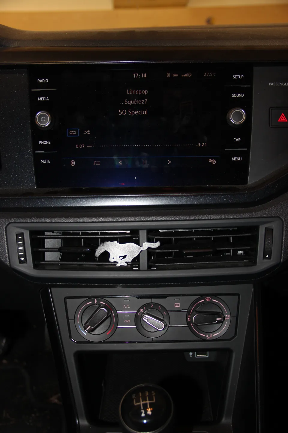 Mustang Logo clip for car air vent, photo 4 of 4 - Mustang Logo clip for car air vent Car & Vehicle