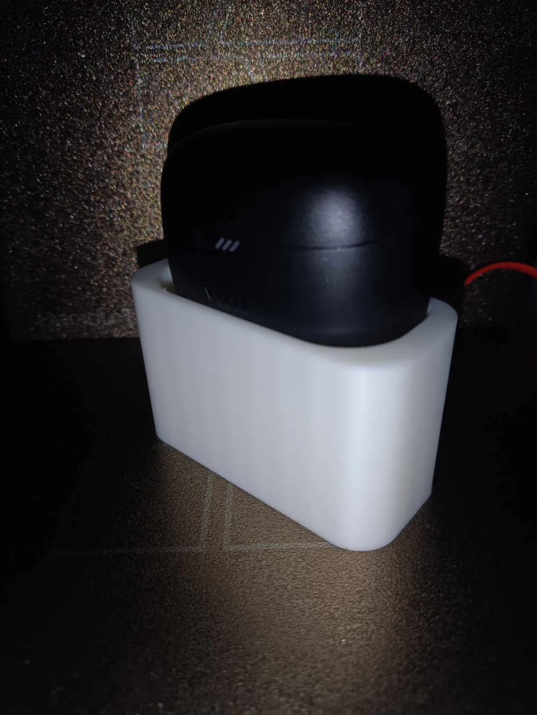 JBL Tune Beam holder - dock station, photo 2 of 4 - JBL Tune Beam holder - dock station Mobile & Device Accessories
