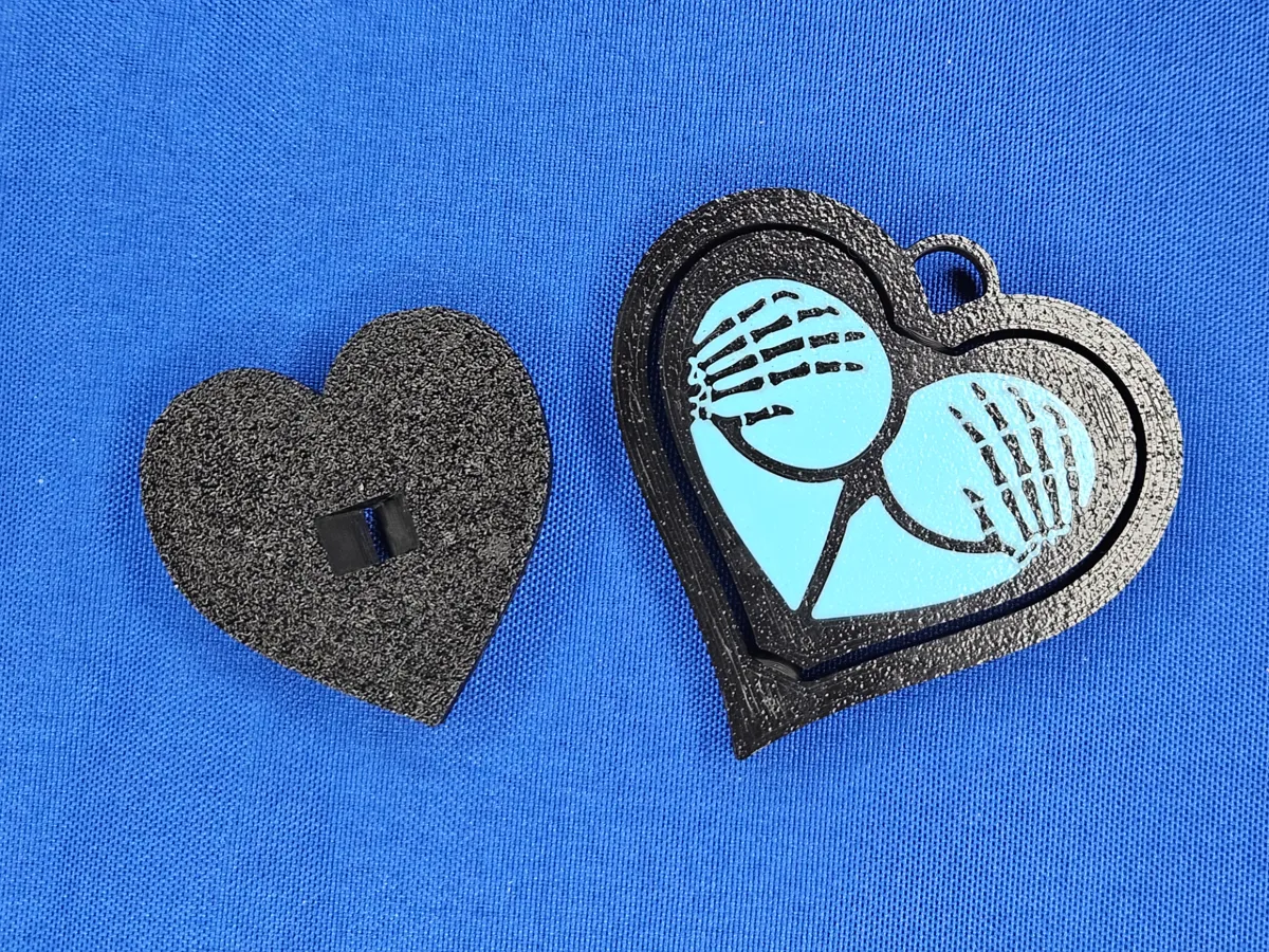 Fidget Spinner Heart Butt Skeleton Booty & Stand, photo 3 of 4 - Fidget Spinner Heart Butt Skeleton Booty & Stand Toys & Games