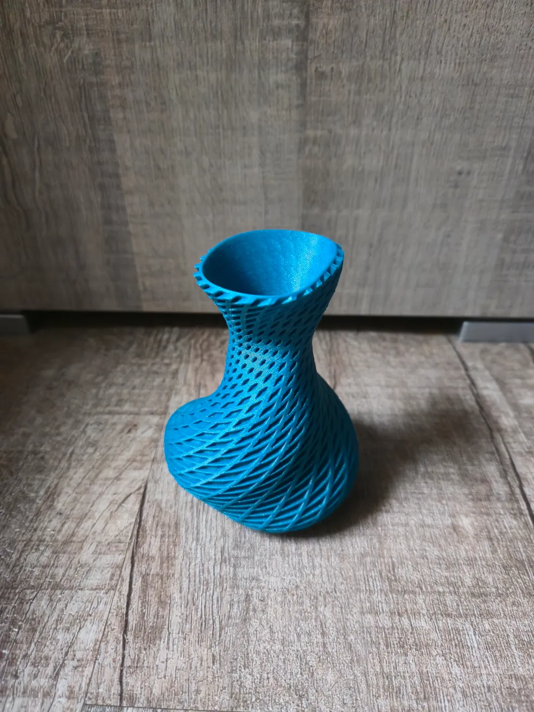 Vase spiral decor flowers, photo 3 of 4 - Vase spiral decor flowers Household