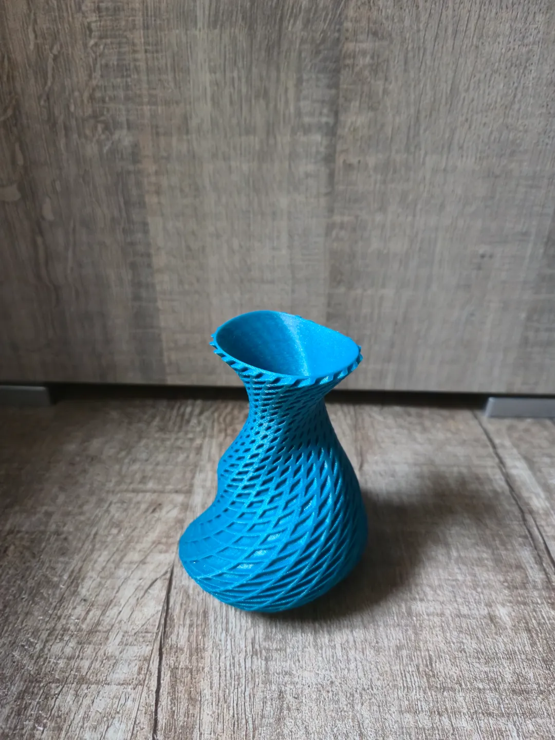 Vase spiral decor flowers, photo 4 of 4 - Vase spiral decor flowers Household