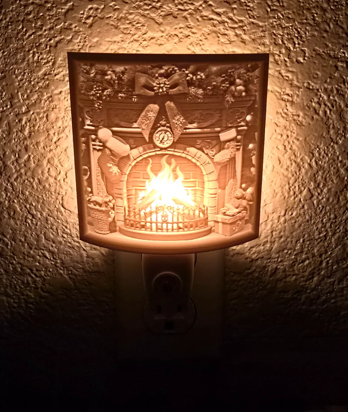 Christmas Fireplace Lithophane Night Light, photo 2 of 2 - Christmas Fireplace Lithophane Night Light Home Decor Items