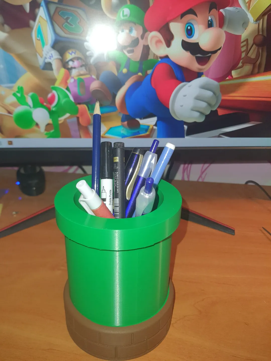 Mario bros Pencil case, photo 2 of 3 - Mario bros Pencil case Desk & Office