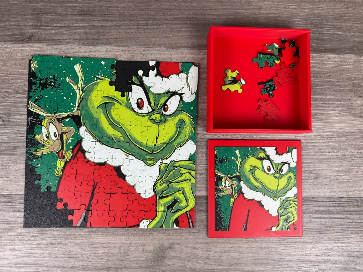 The Grinch and Max - Puzzle & Box Lid, photo 3 of 4 - The Grinch and Max - Puzzle & Box Lid Toys, Games & Hobbies