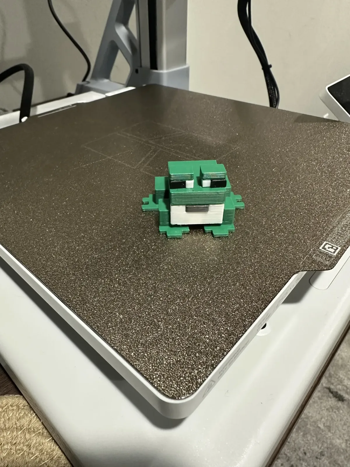 Minecraft Frog Desk Buddy, photo 4 of 4 - Minecraft Frog Desk Buddy Desk & Office
