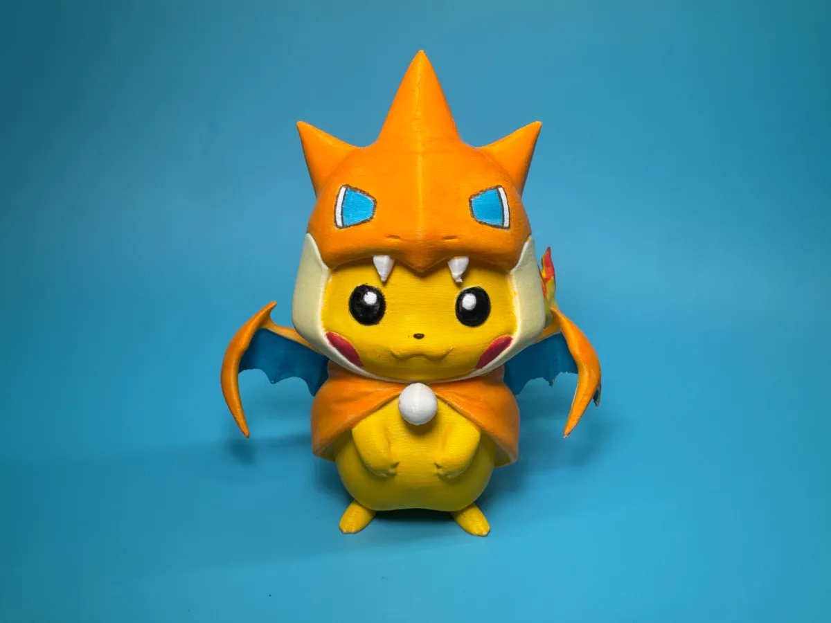 Pikachu Cosplay Charizard
