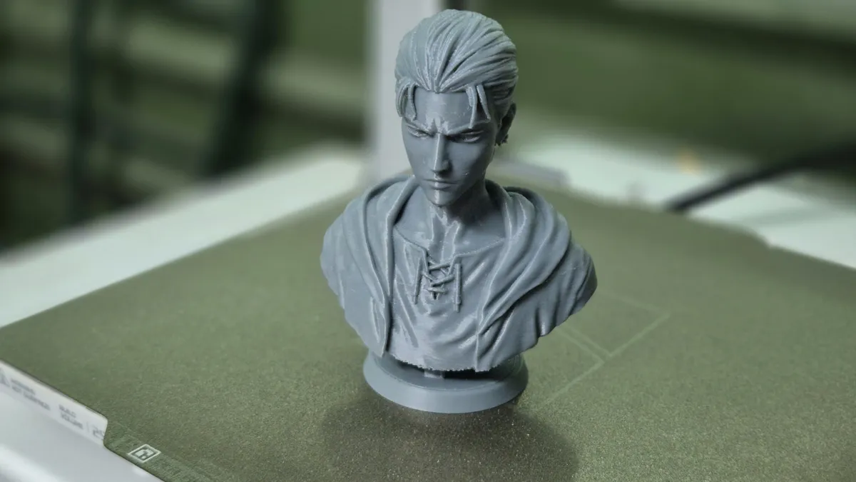 Eren Yeager Bust, photo 2 of 4 - Eren Yeager Bust Art