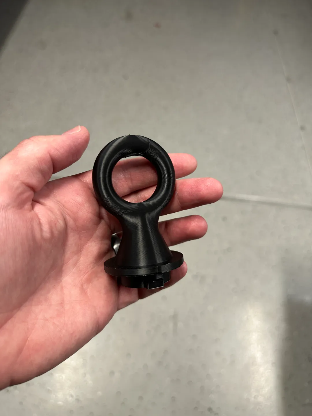 Maxi-Cosi Emme 360 Car Seat Loop Adapter, photo 3 of 4 - Maxi-Cosi Emme 360 Car Seat Loop Adapter Hobby & DIY