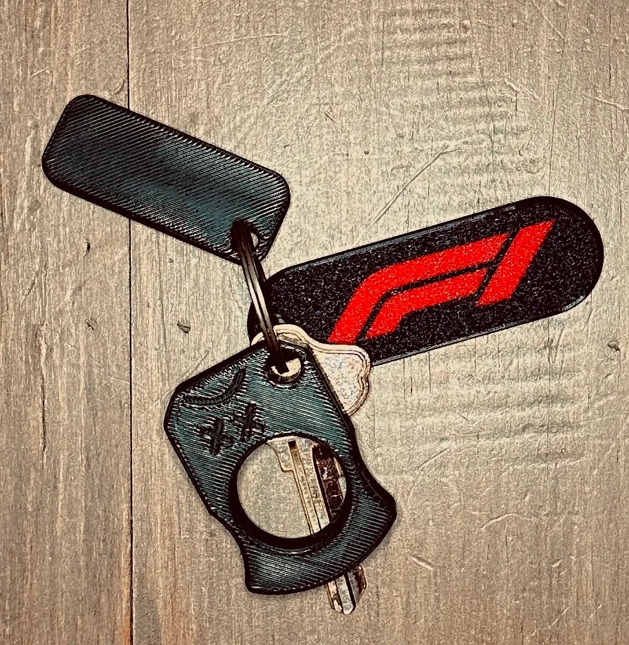 F1 Keychain - Racing fans show off your pride, photo 3 of 3 - F1 Keychain - Racing fans show off your pride Hobby & DIY