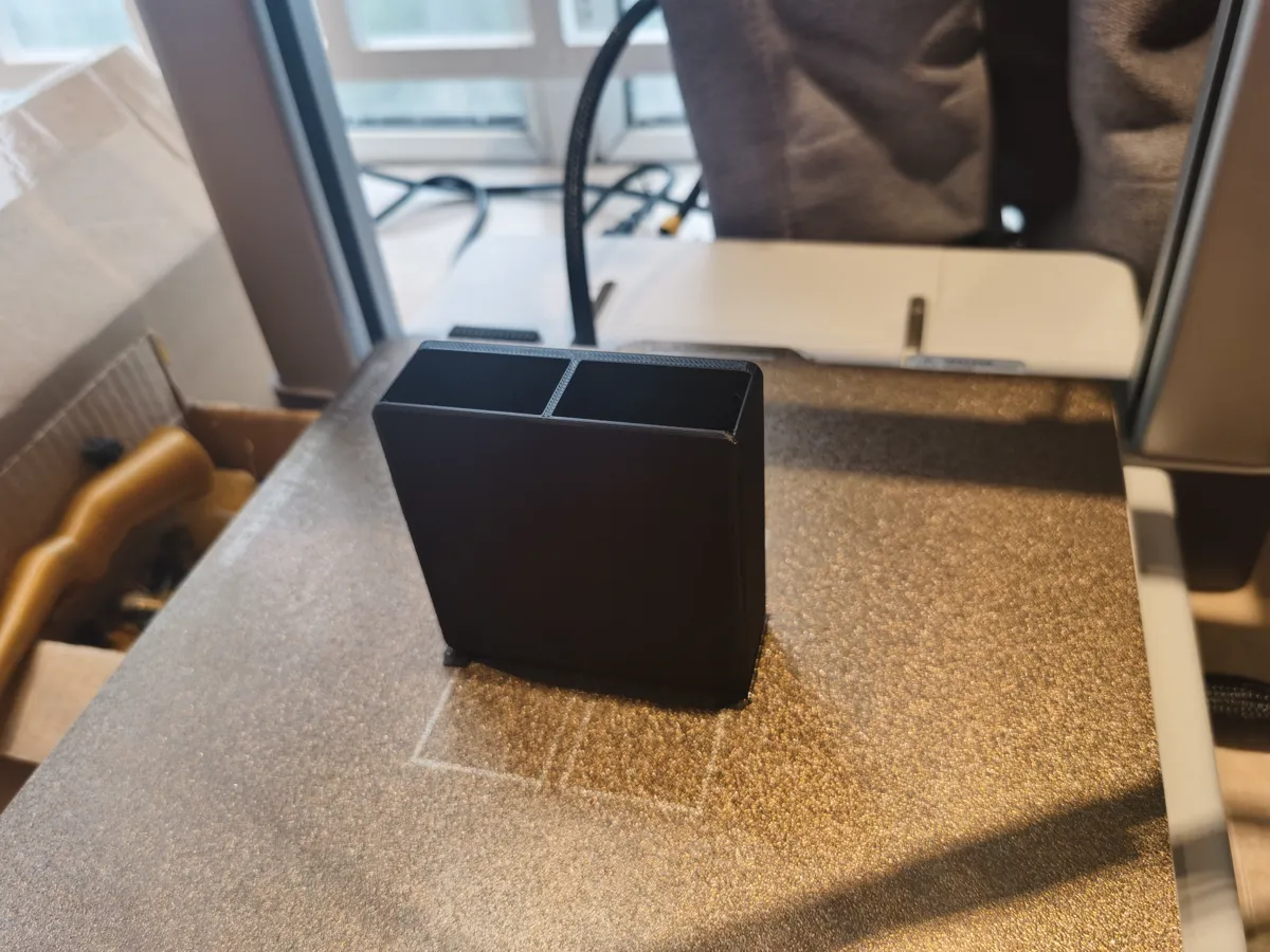 Whiteboard pen holder(4in, magnetic) 4入磁吸白板笔座, photo 2 of 4 - Whiteboard pen holder(4in, magnetic) 4入磁吸白板笔座 Tools