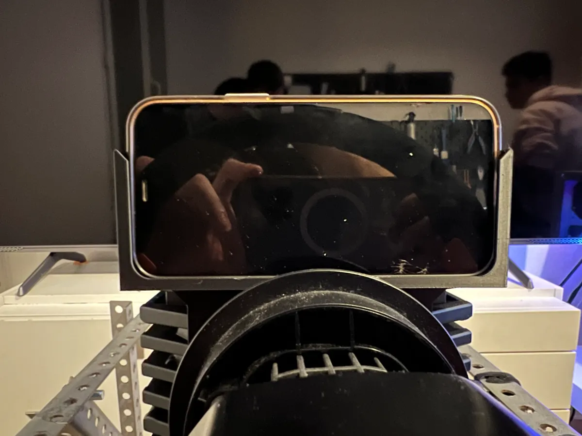 Fanatec CSL DD Phone Support Mount, photo 2 of 4 - Fanatec CSL DD Phone Support Mount Hobby & DIY
