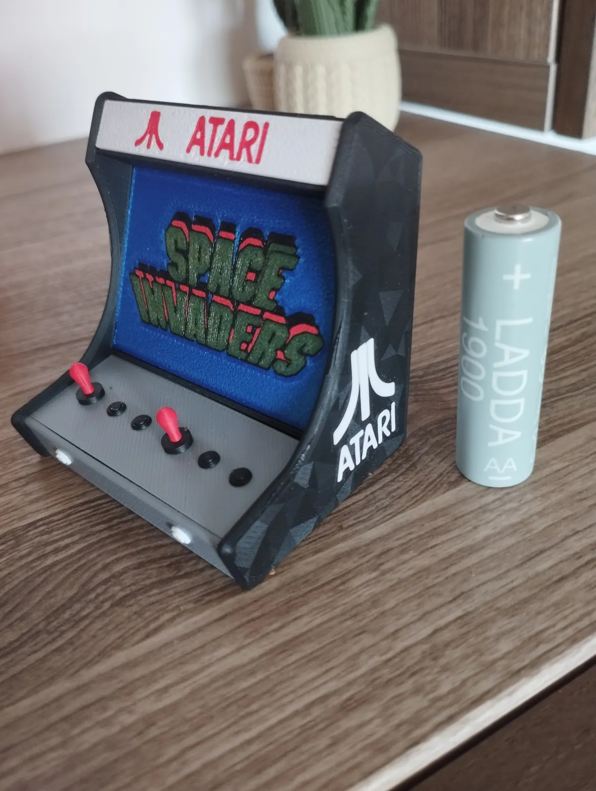 Arcade business card holder, photo 4 of 4 - Arcade business card holder Desk & Office