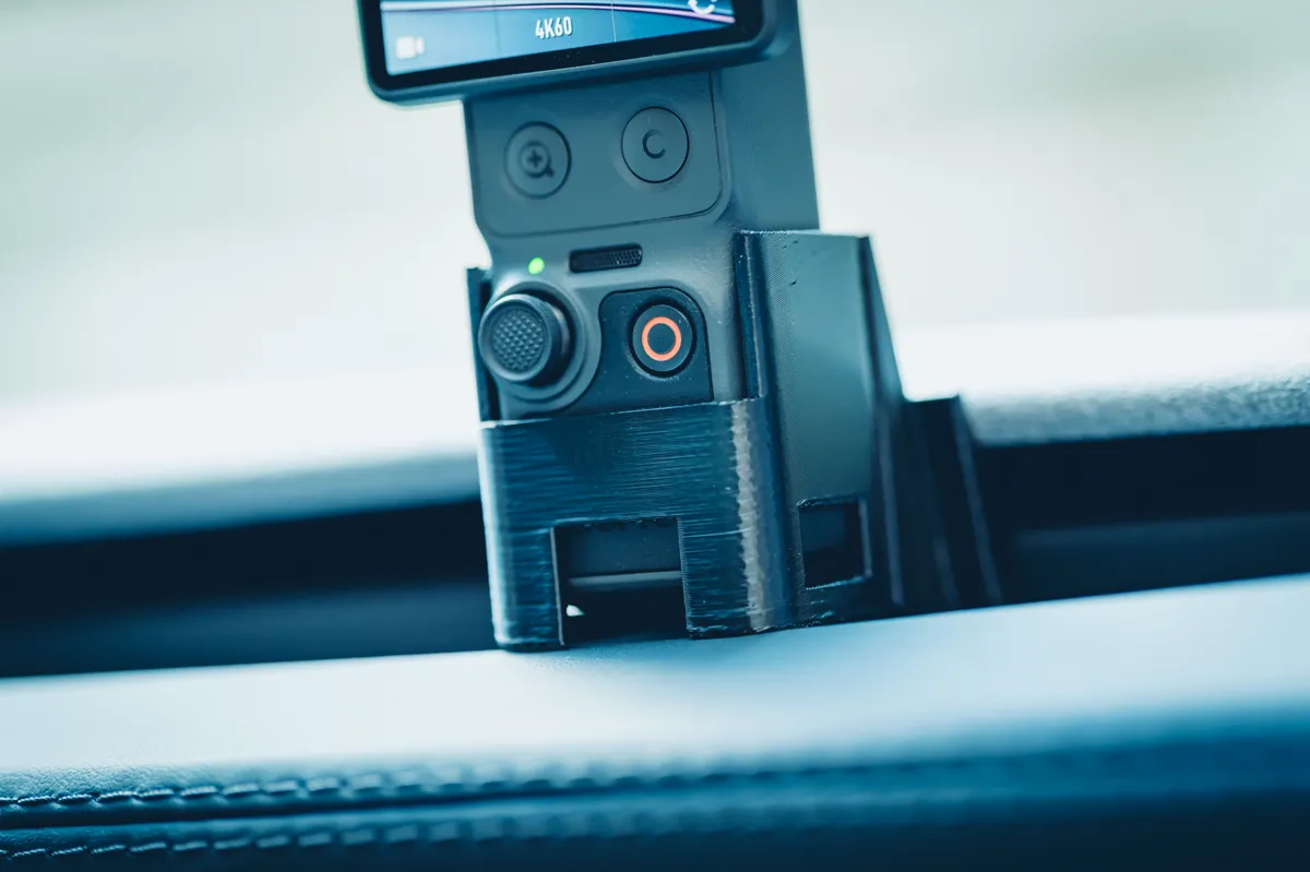 Osmo Pocket 4/4P Tesla Model Y Juniper Vent Mount, photo 3 of 4 - Osmo Pocket 4/4P Tesla Model Y Juniper Vent Mount Hobby & DIY