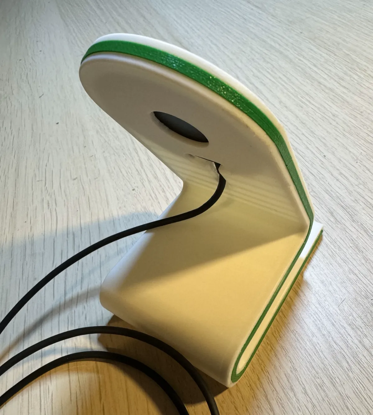 Magsafe Charger Stand A1mini ver. needed), photo 3 of 3 - Magsafe Charger Stand A1mini ver. needed) Hobby & DIY
