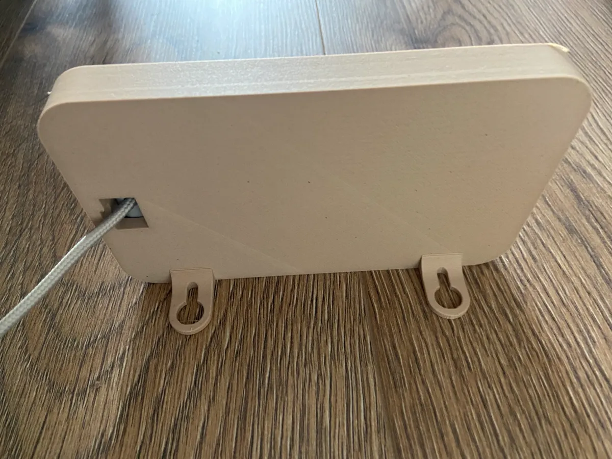 Ikea wirless charger NORDMÄRKE shelf / wall mount, photo 2 of 4 - Ikea wirless charger NORDMÄRKE shelf / wall mount Mobile & Device Accessories