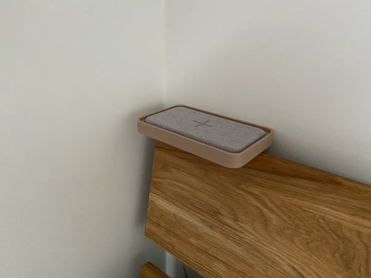 Ikea wirless charger NORDMÄRKE shelf / wall mount, photo 3 of 4 - Ikea wirless charger NORDMÄRKE shelf / wall mount Mobile & Device Accessories