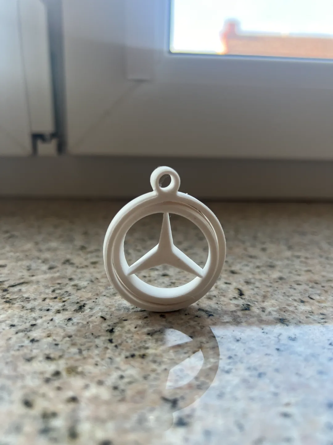Mercedes keychain, photo 2 of 4 - Mercedes keychain Hobby & DIY