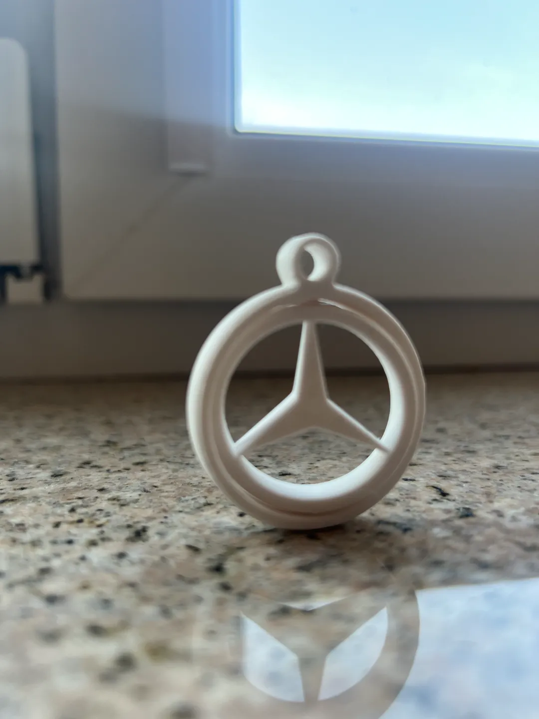 Mercedes keychain, photo 3 of 4 - Mercedes keychain Hobby & DIY