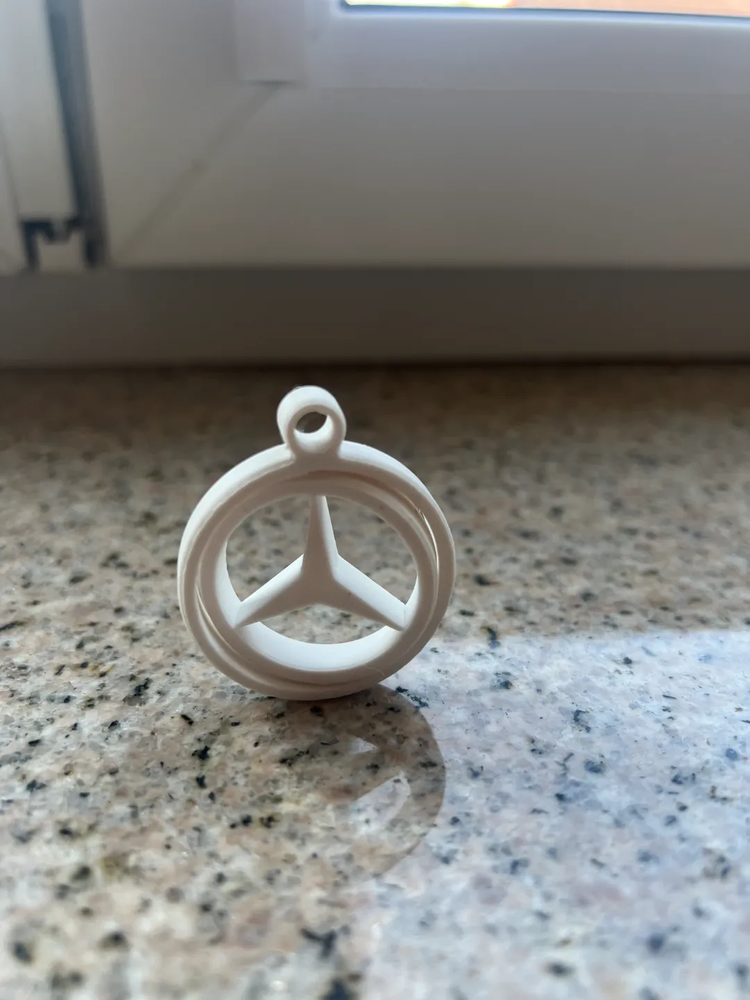 Mercedes keychain, photo 4 of 4 - Mercedes keychain Hobby & DIY