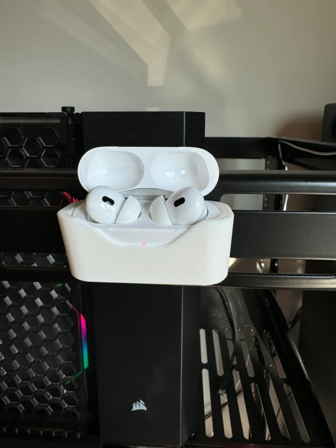 AirPods Pro magnetic holder stand, photo 2 of 3 - AirPods Pro magnetic holder stand Tools