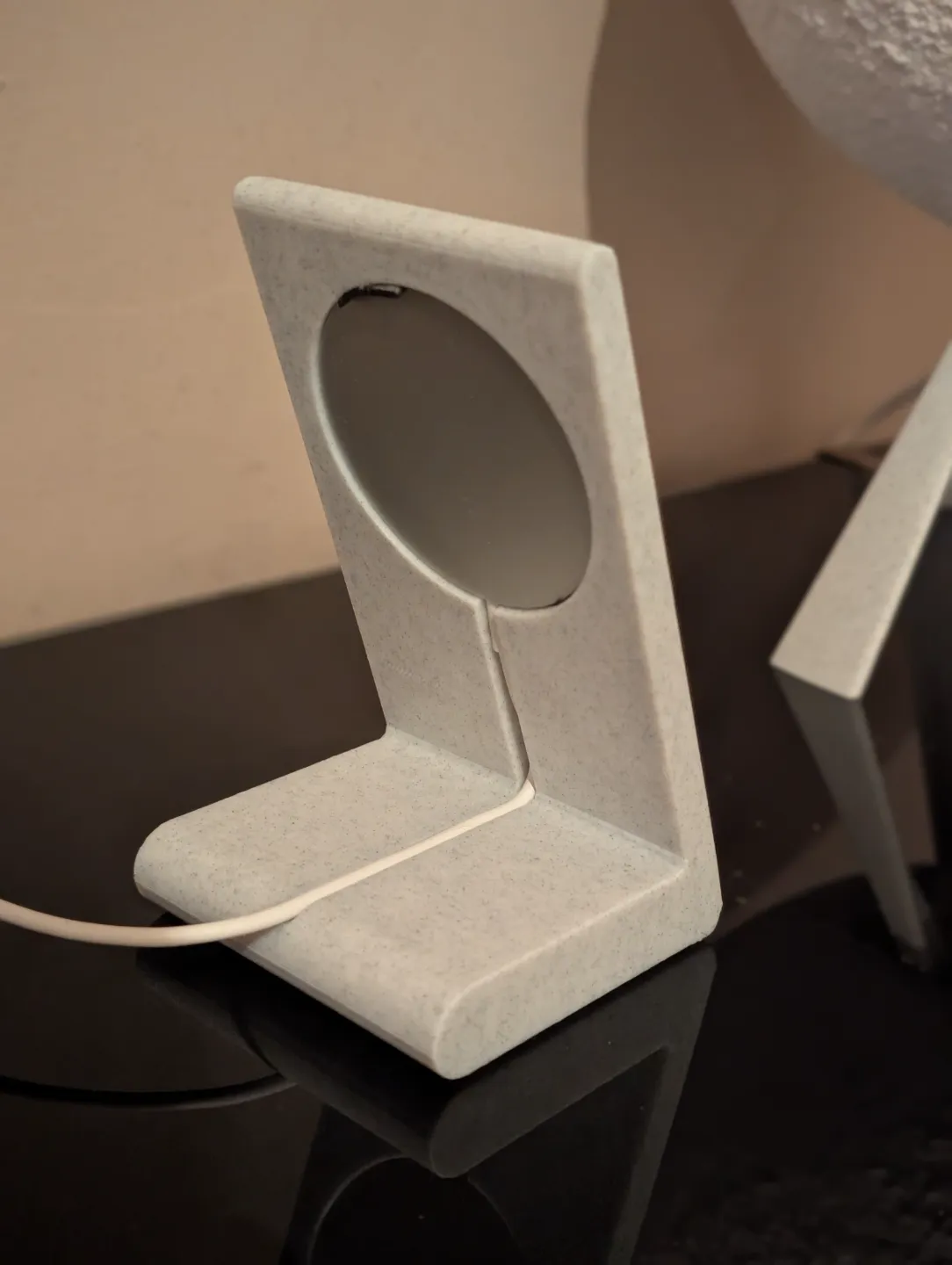 Google Pixel 9 / 9 Pro MagSafe Stand, photo 3 of 4 - Google Pixel 9 / 9 Pro MagSafe Stand Hobby & DIY