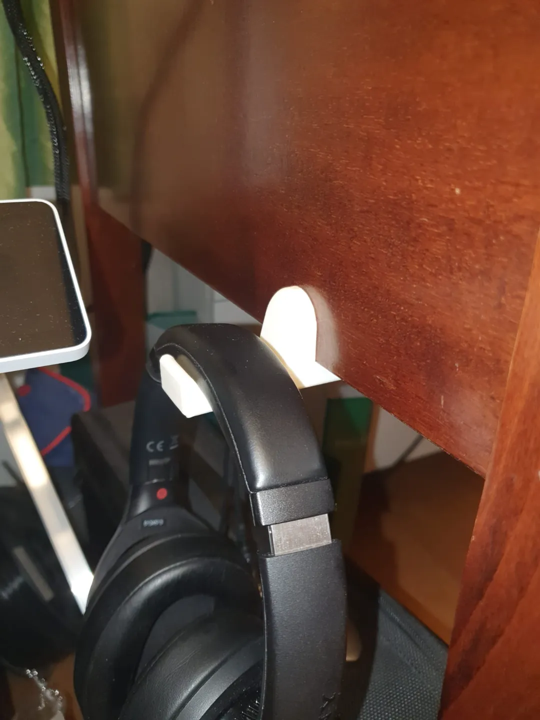 Headphones holder for vertical desk pannel, photo 3 of 3 - Headphones holder for vertical desk pannel Household