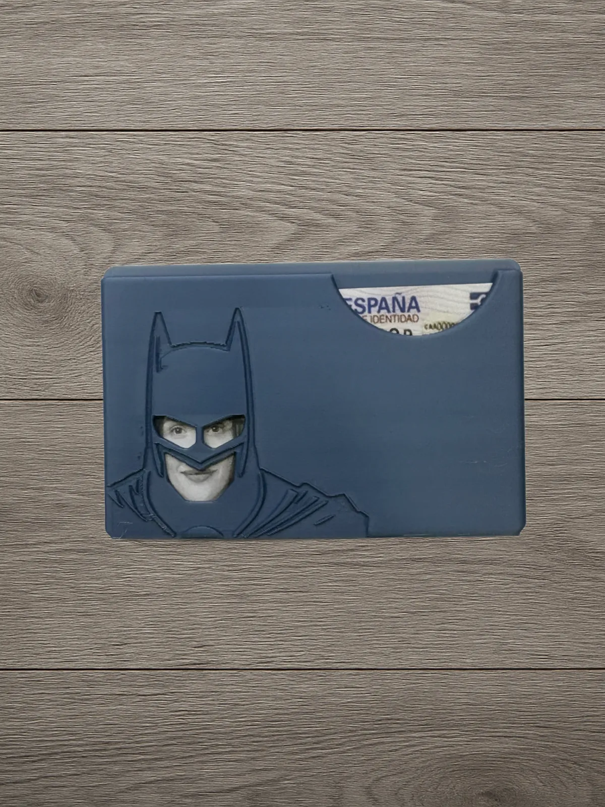Cartera, billetera Batman, Porta DNI y Tarjeta, photo 3 of 4 - Cartera, billetera Batman, Porta DNI y Tarjeta Fashion