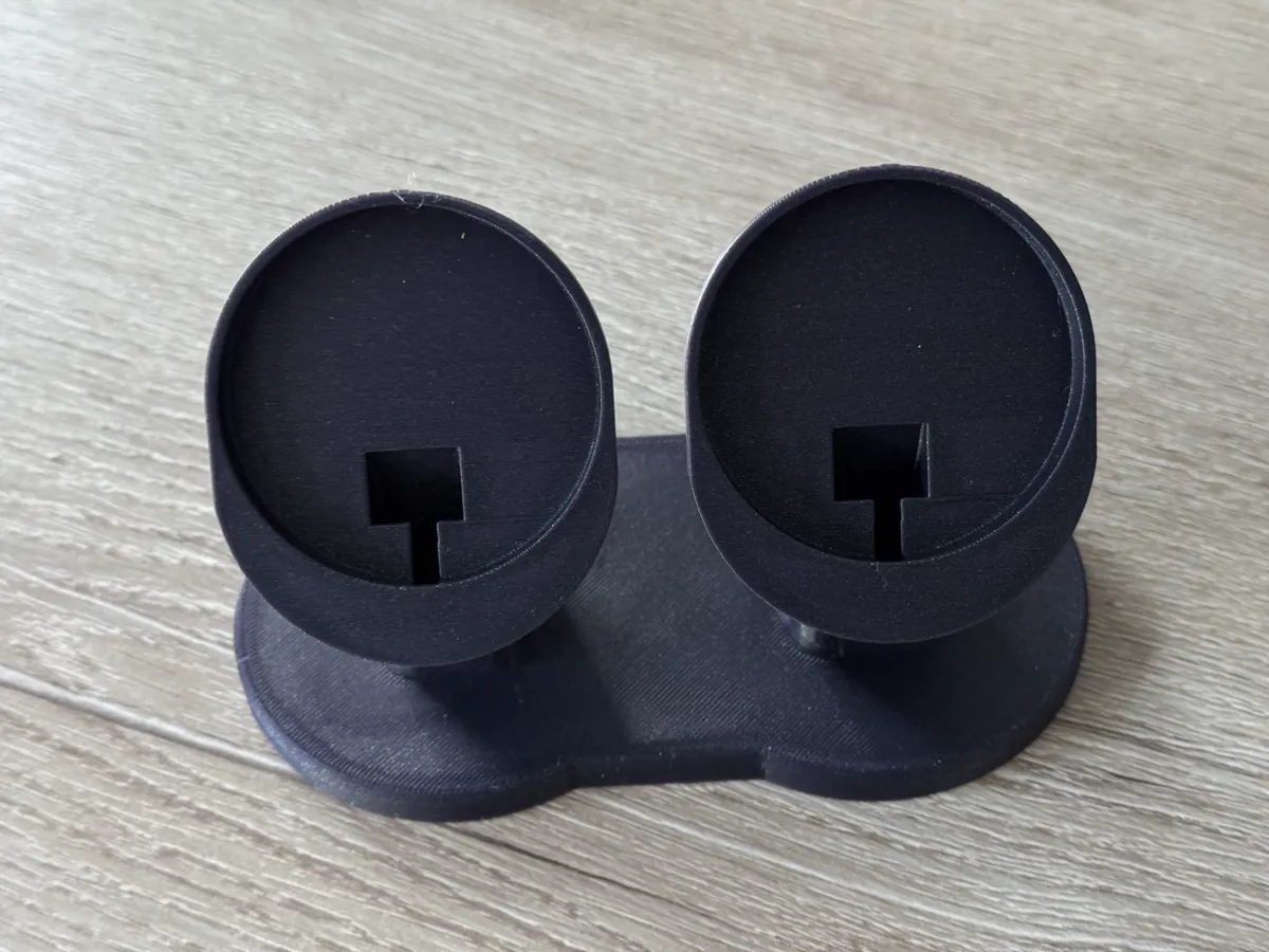 double phone holder with wireless charging support, photo 2 of 4 - double phone holder with wireless charging support Mobile & Device Accessories
