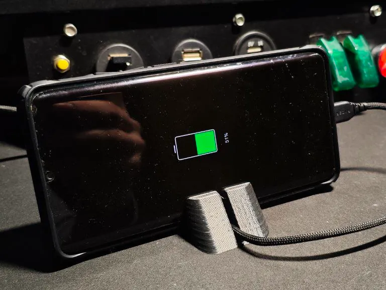 Smartphone stand with cable clip - Desk Mobile Stands, in stock in India